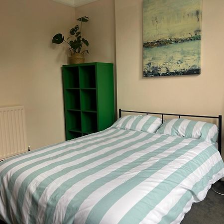Bohemian Rhapsody Apartment St Leonards-on-Sea Exterior foto